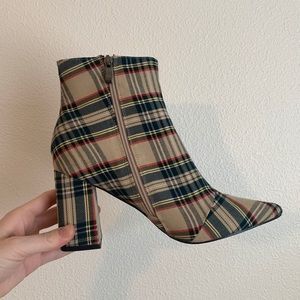 Heeled booties